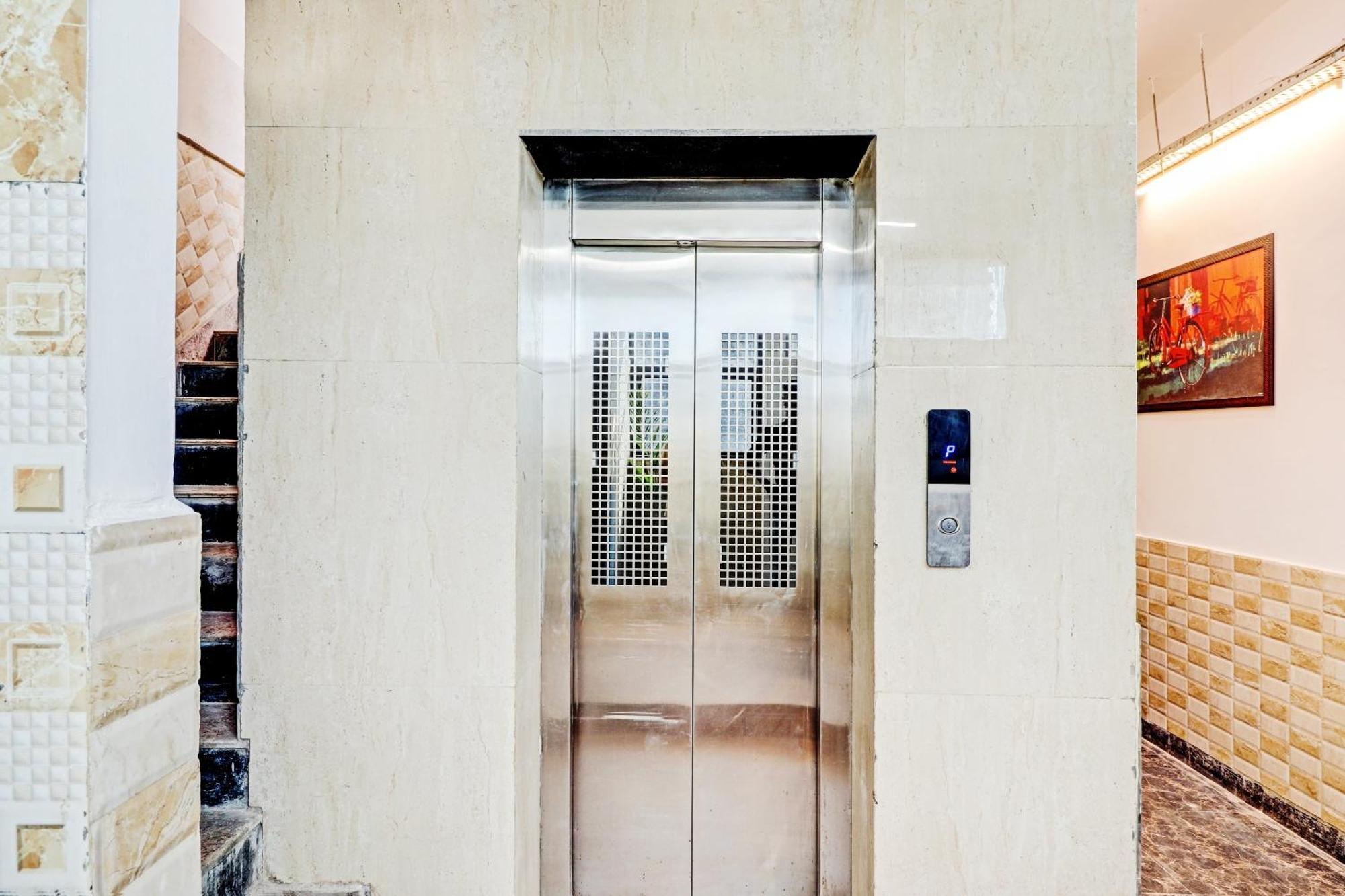 Hotel O Vasundhra Grand Ghaziabad Exterior foto